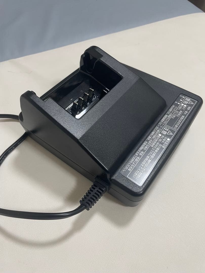 Panasonic(パナソニック)充電器 電動自転車バッテリー用NKJ075Z2