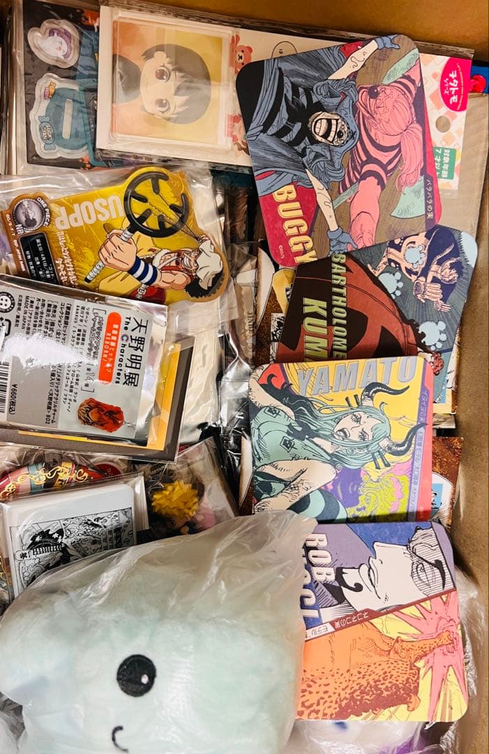 ジャンプ one piece ナルト 家庭教師 アニメキャラグッズ大量まとめ売り