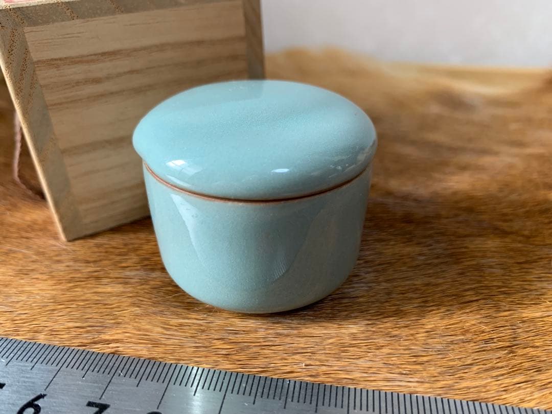 京焼 三代 諏訪蘇山造 青瓷桃香合（書付有）（共箱） 茶道具 香道具
