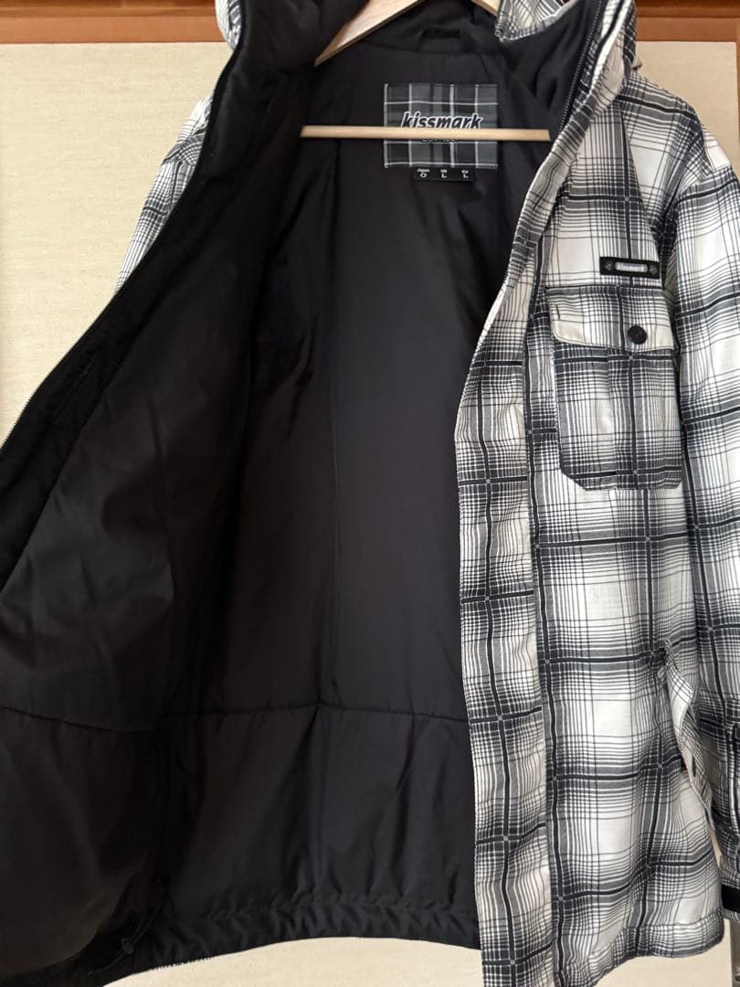 スノボ・スキーウェア（ジャケット・パンツ）