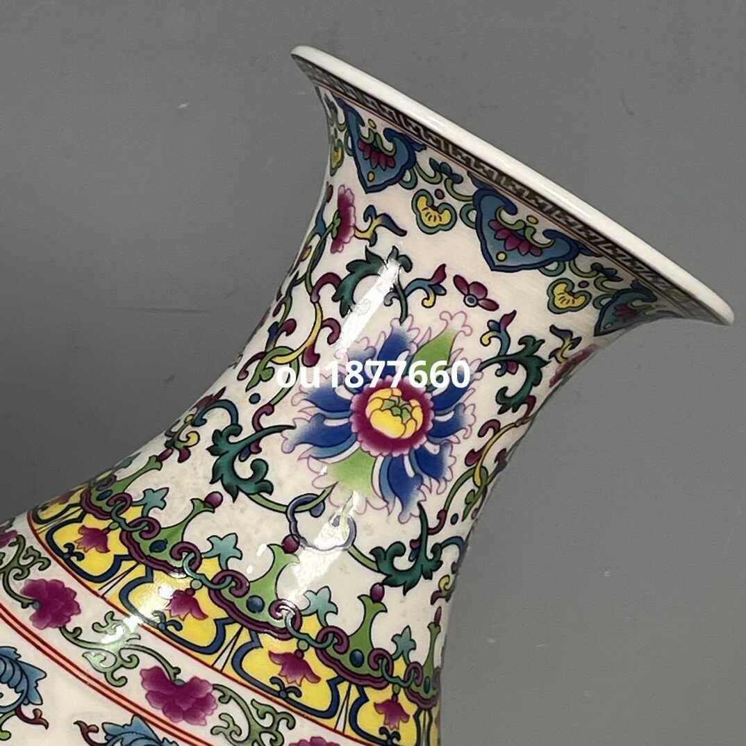 五色花紋透かし彫り美術品 置物 景徳鎮 陶磁器 装飾品現代 工芸品