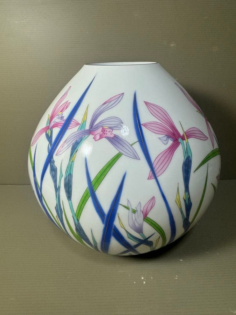 2579 香蘭社　春蘭　花瓶