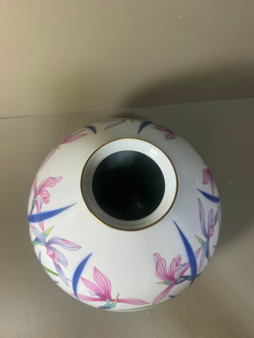 2579 香蘭社　春蘭　花瓶