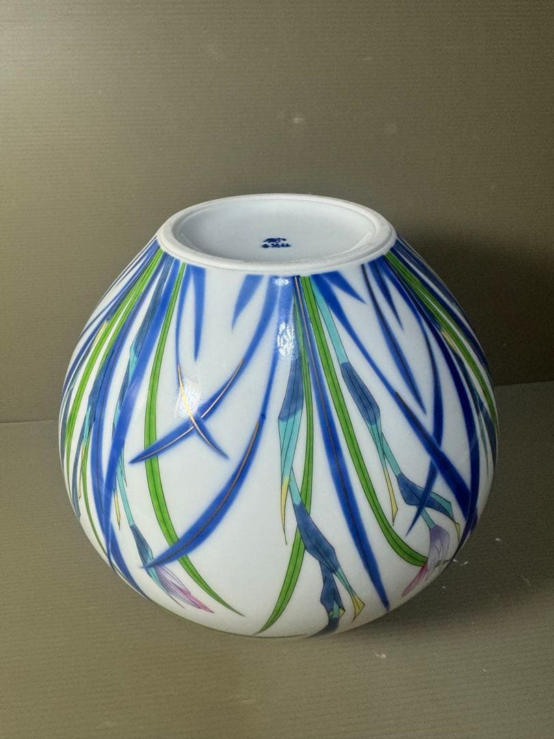 2579 香蘭社　春蘭　花瓶