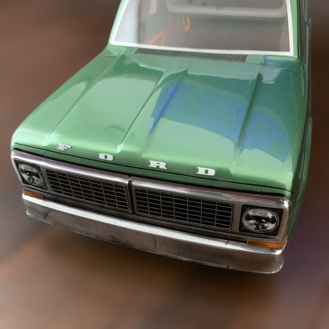 Ford トラック 緑色 ピックアップ