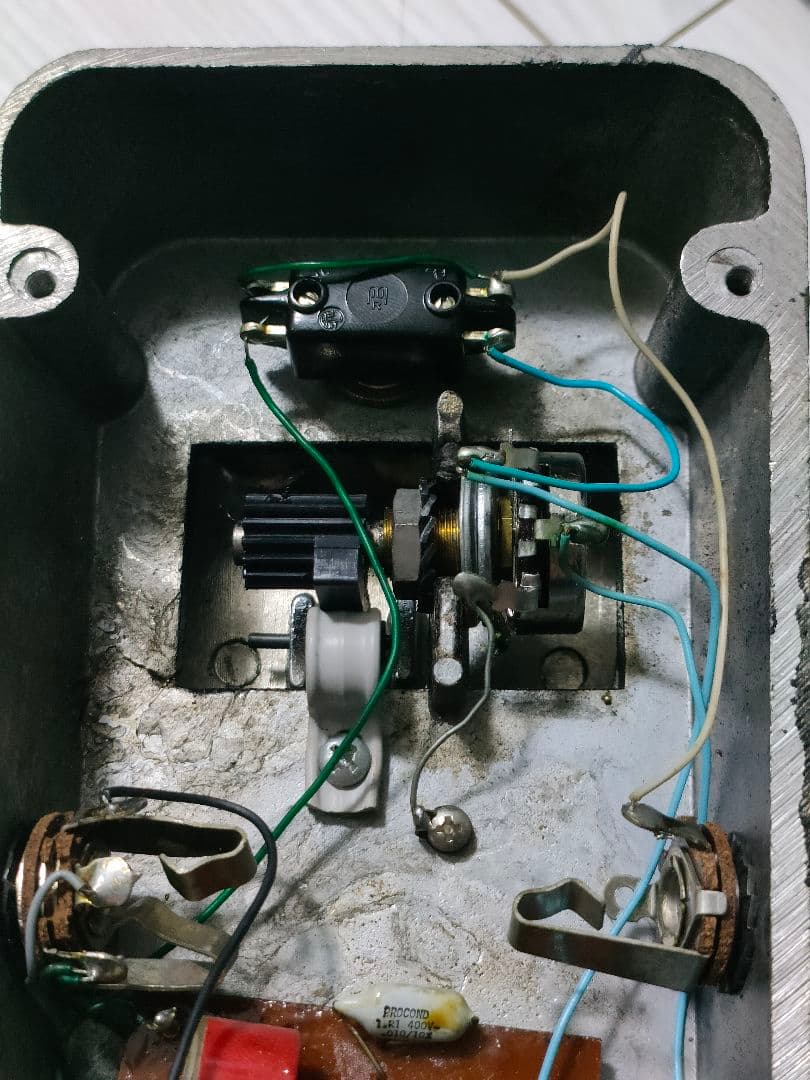 70年代 VOX刻印ロゴ ワウ 250.049 イタリア製 FASEL 赤