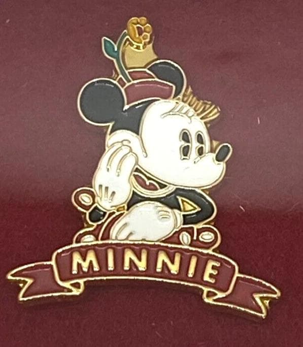 Disney ディズニー ピンバッジ 7種類 ケース入り レア 希少