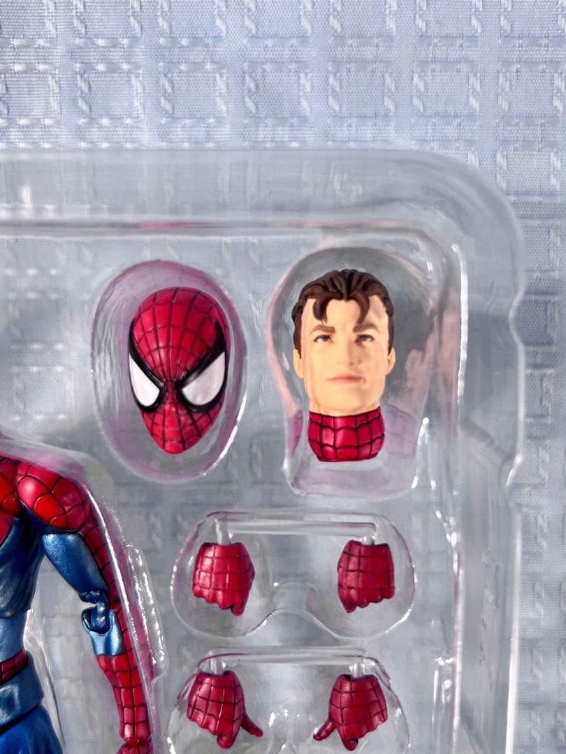 MAFEX スパイダーマン(COMIC Ver.) フィギュア No.075