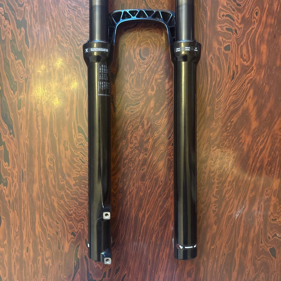 サスペンションフォーク ロックショックスリーコンブラック 29