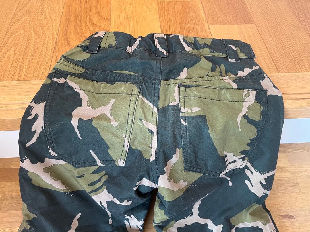 Burton 子供用 スノーボードウェア 上下セット XS （グローブ付き）