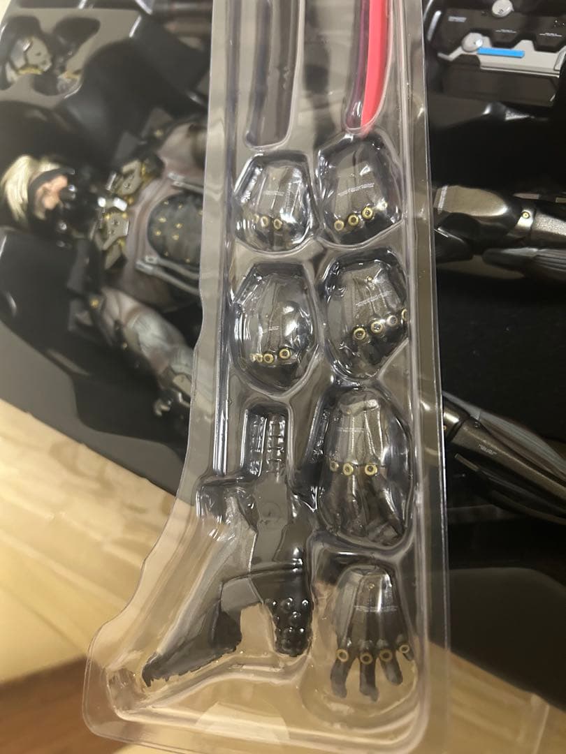 ロボット hot toys LGEAR RISING:REVENGEANCE