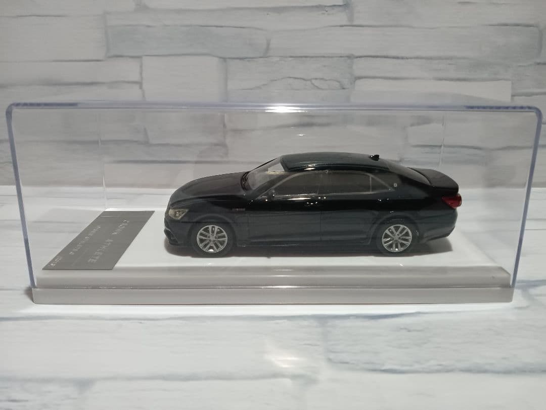 1/43　トヨタ　クラウンアスリート　ハイブリッド　G　ミニカー　ブラック