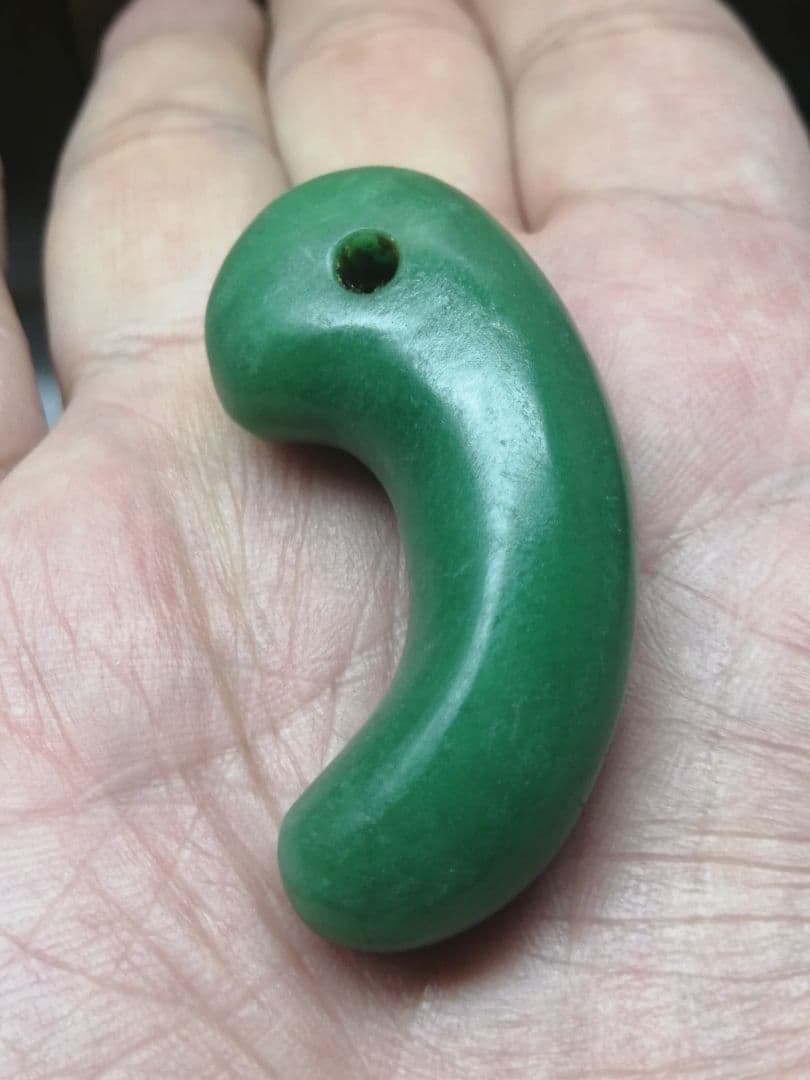 ★古墳期『糸魚川翡翠勾玉』出土品。5.20cm【超琅玕翡翠】最高峰の巨大勾玉です