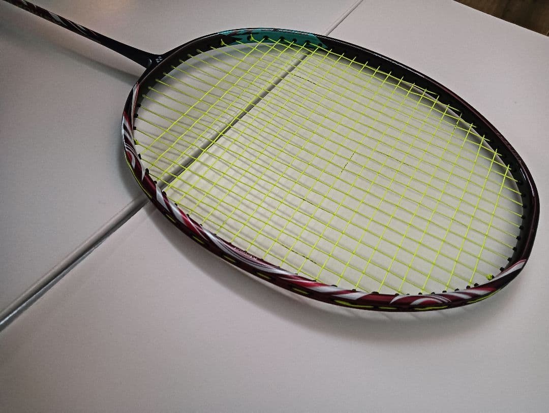 ラケット YONEX ASTROX100zz 4ug6