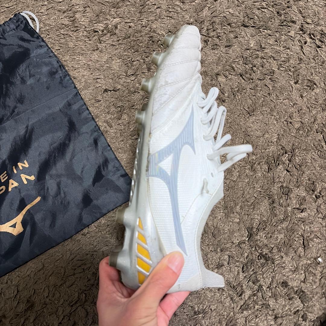 ミズノ モレリアNEO3 シャイニングカラー