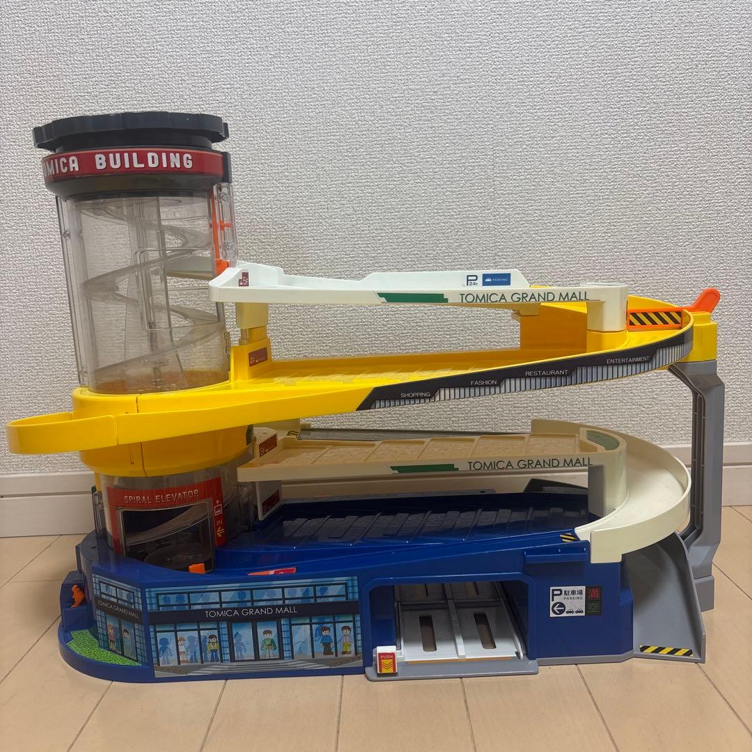トミカまとめ　（トミカビル・高速道路・山のぼりドライブ・トミカタワー）