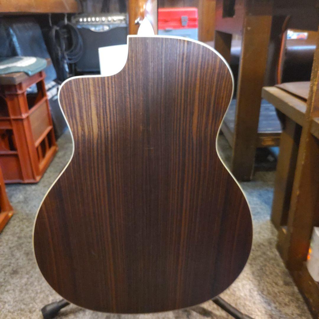 Taylor 214ce エレアコ (管理キワ)