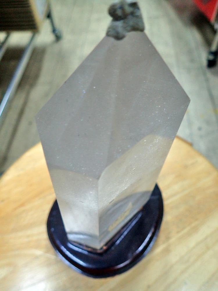 【天然石】水晶六角柱＿クリスタルの置物 (1,516g)