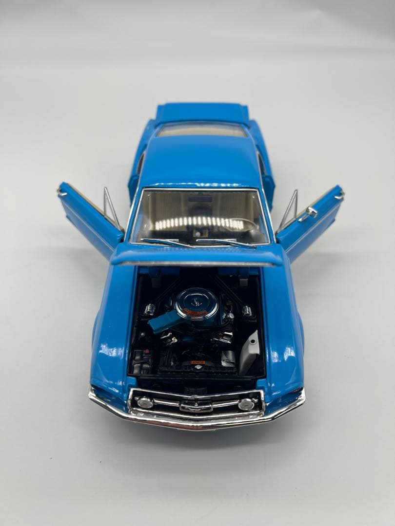 No48 ミニカー1/18箱あり Ford 1960 MUSTANG