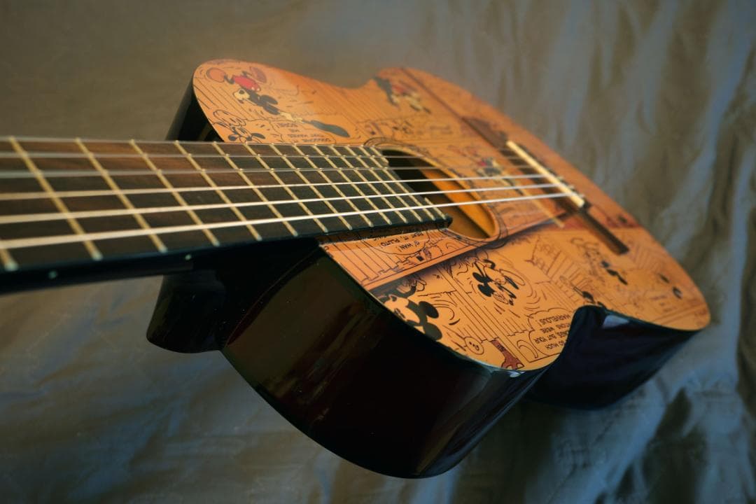 美品　Disney ミッキー　ミニ　クラシックギター DCG-1M