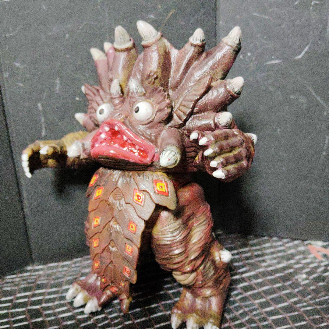 上野淳子ウルトラ怪獣旧型絶版ソフビミラクロン（2973ei）