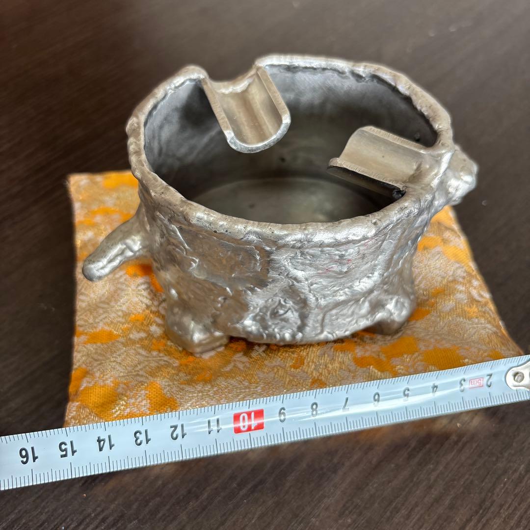 亀 鉄製 灰皿 座布団付き 縁起物 レトロ 金属製 置物