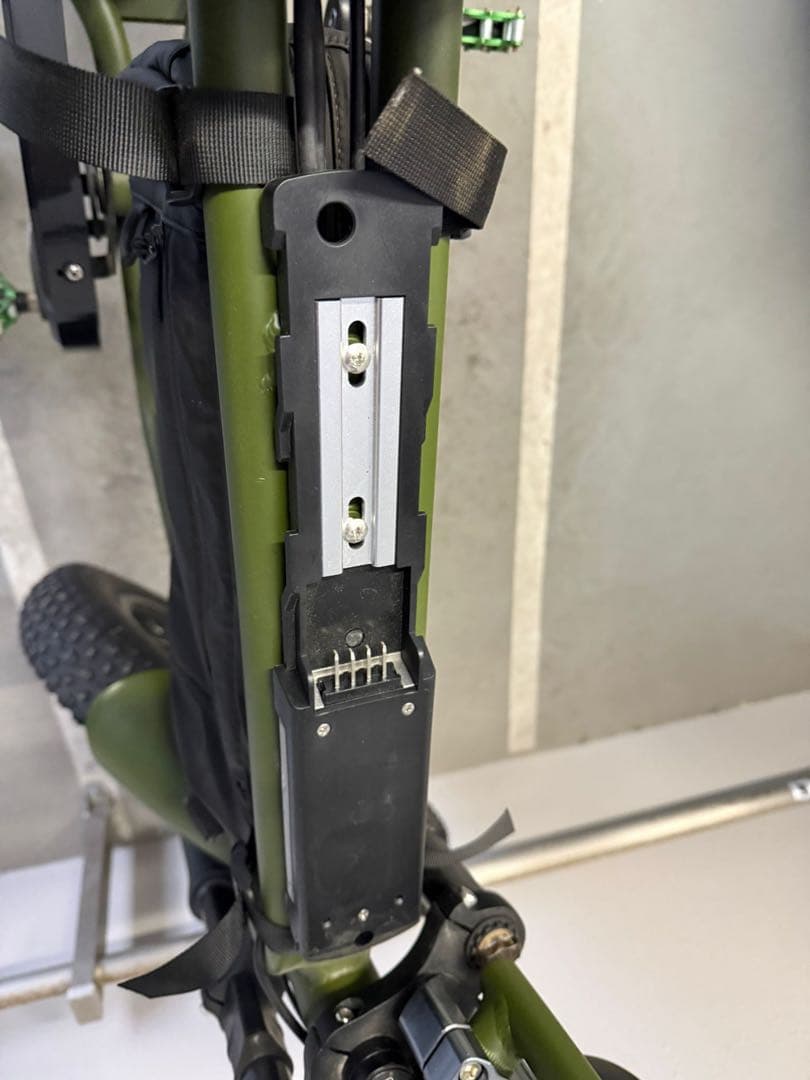 ミリタリーグリーン モペットタイプ 電動バイクファットタイヤ／低走行／屋内保管