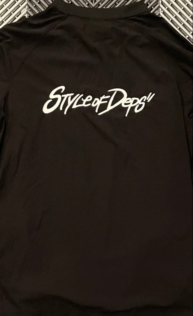 美品！デプス ナイロン ドライ ストレッチプルオーバー UV 紫外線