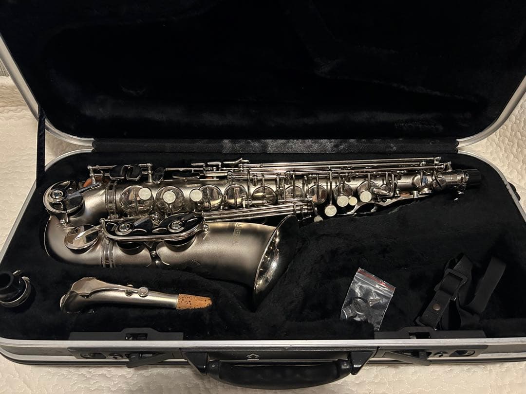 初心者／吹奏楽用　MINERVAシルバーサックス本体