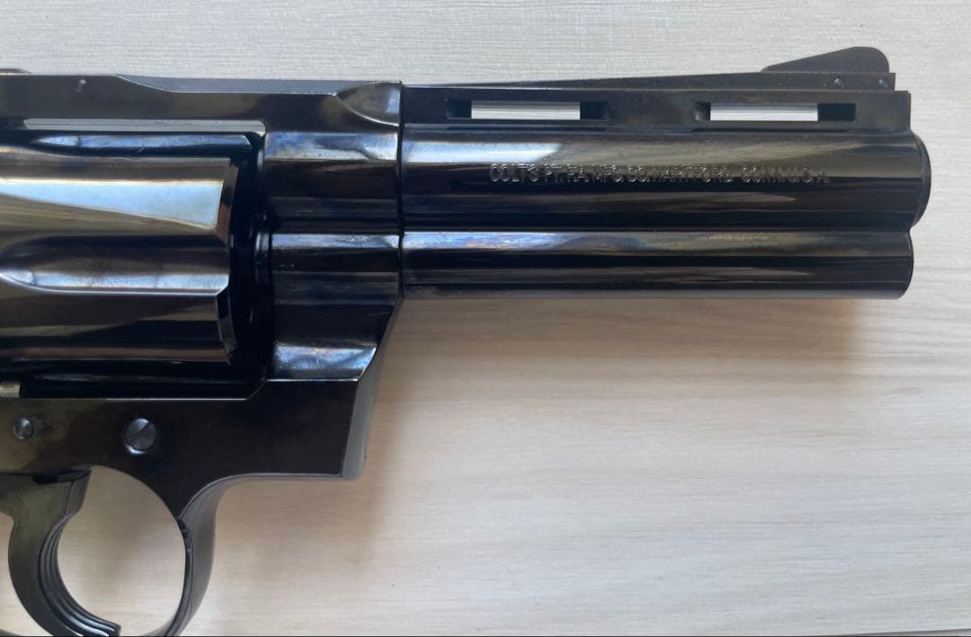 タナカコルトパイソン4インチスチールフィニッシュモデルガン