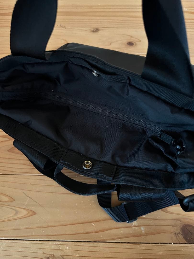 BRIEFING ショルダーバッグ 黒