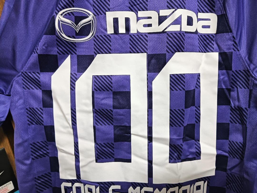 サンフレッチェ広島 佐藤寿人 2012 100ゴール記念ユニフォーム 紙タグ付き