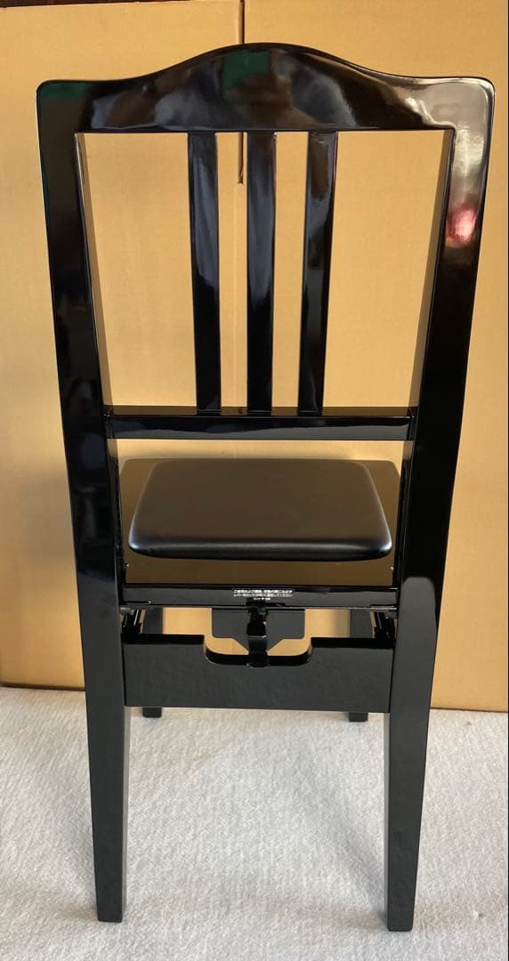 [未使用ピアノ椅子]トムソン椅子鏡面塗装 トムソン椅子　2025年モデルです。