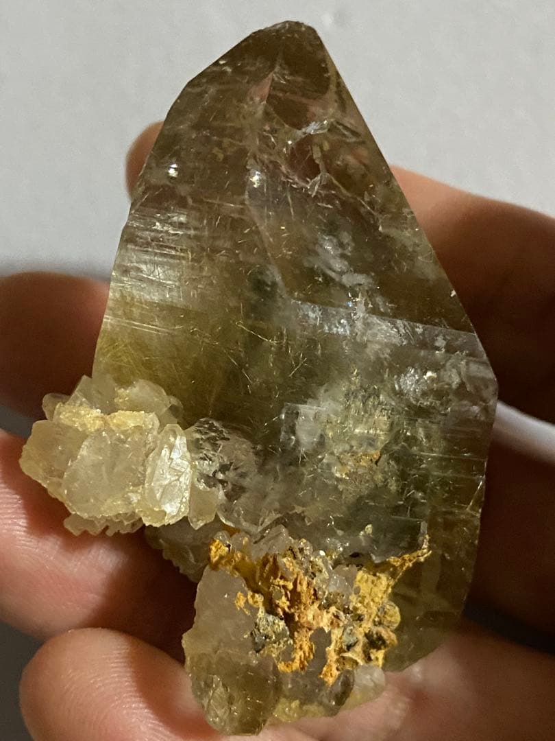 天然石　ヒマラヤ　マニハール　水晶　ルチルクォーツ　原石　レコードキーパー