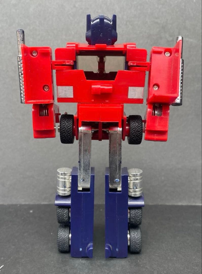 旧タカラ　トランスフォーマー　サイバトロン 総司令官　コンボイ　開封品