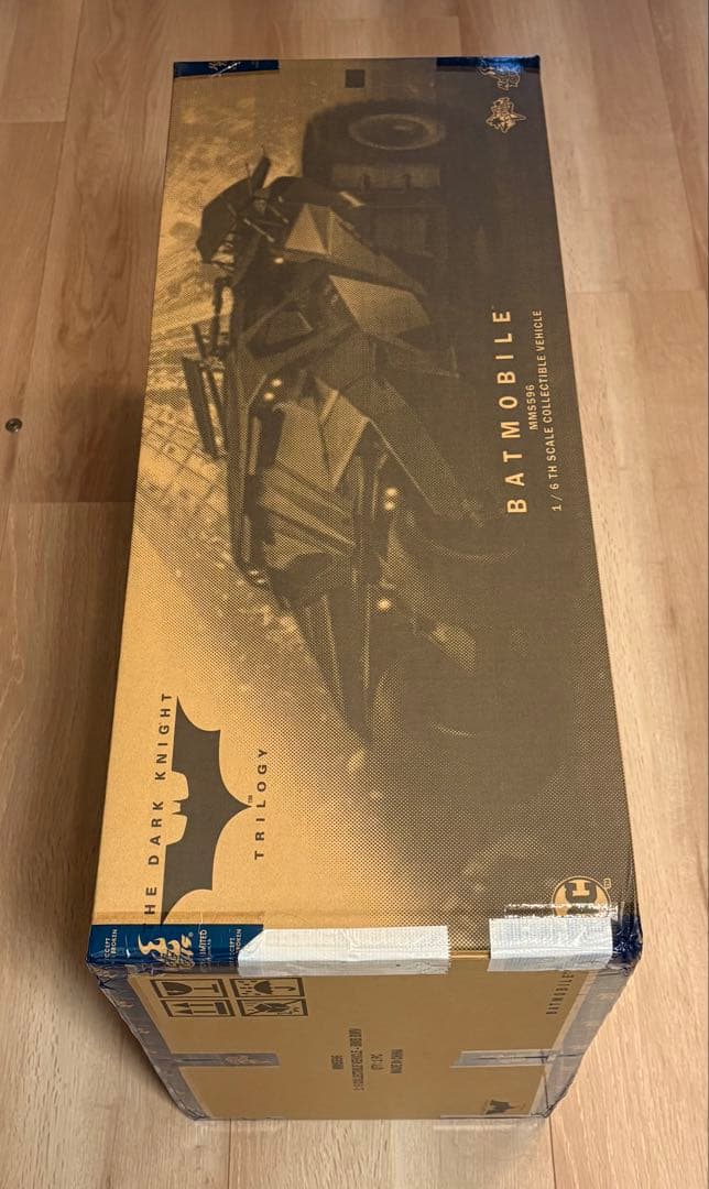 ホットトイズ バットマンビギンズ バットモービル MMS596