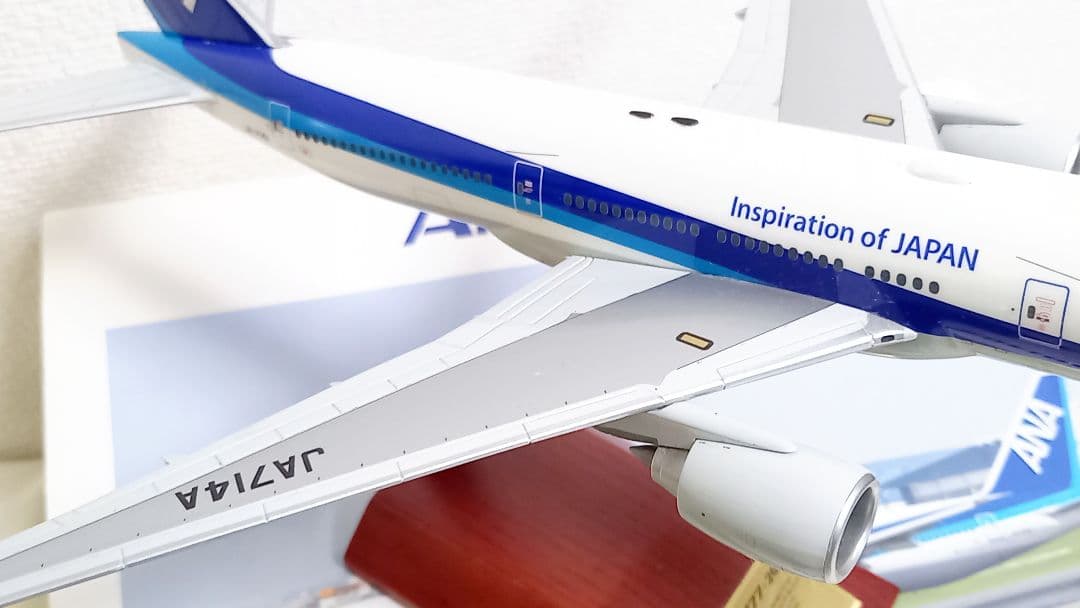 全日空商事 1/200 NH20077 ANA B777-200 JA714A