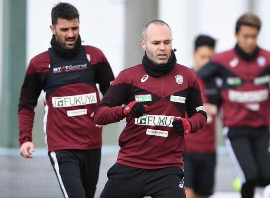 マ*ジ様 トップチーム支給品　ヴィッセル神戸　トレーニングウェア　スポンサー入