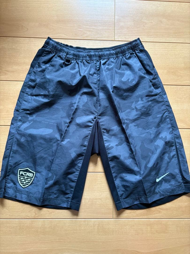 ナイキ NIKE x fcrb x honeybeeトリプルネーム 黒 迷彩柄