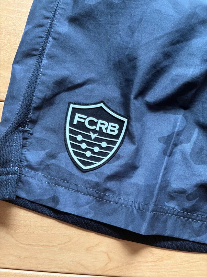 ナイキ NIKE x fcrb x honeybeeトリプルネーム 黒 迷彩柄