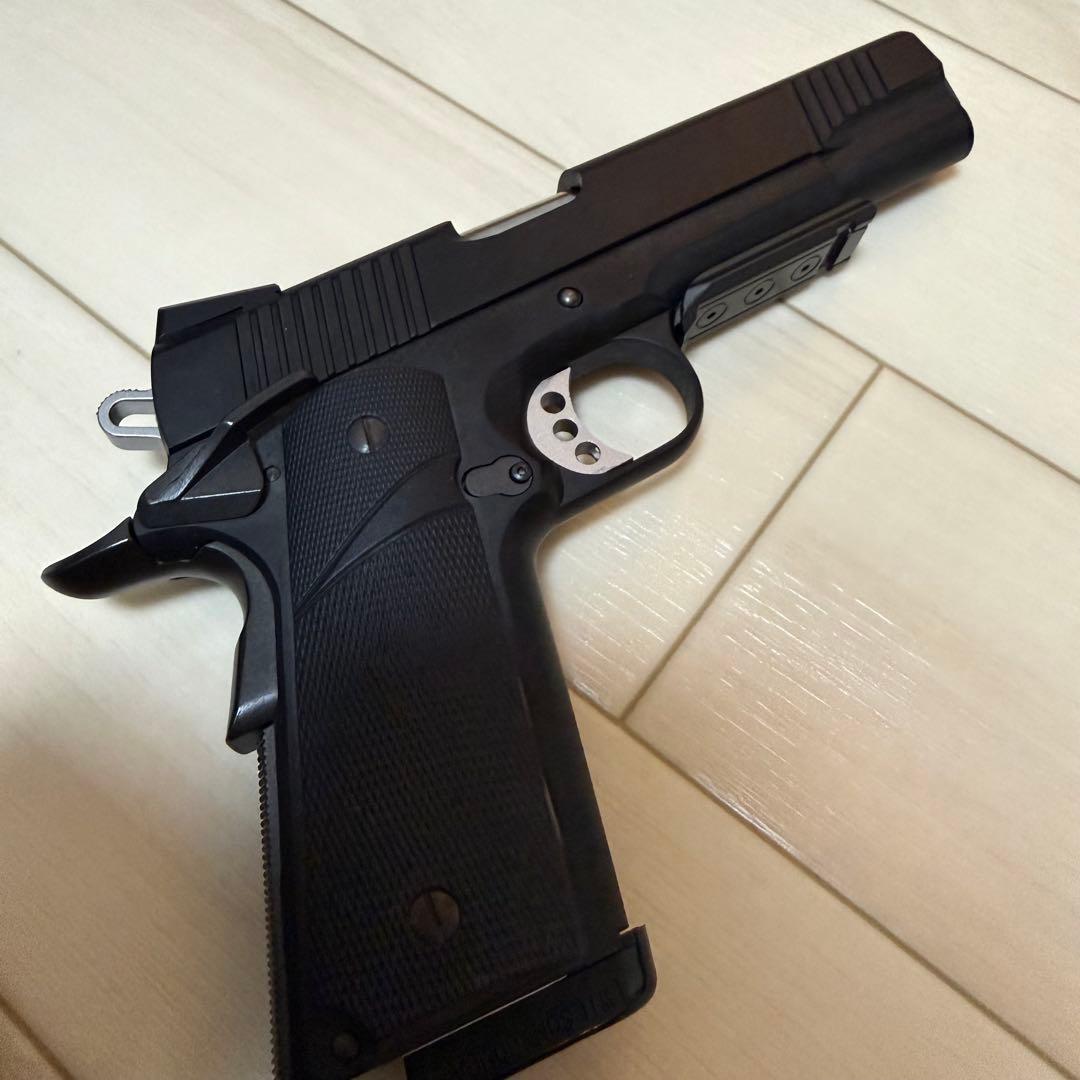 SCW エアソフトガン ガスガン BB弾付き