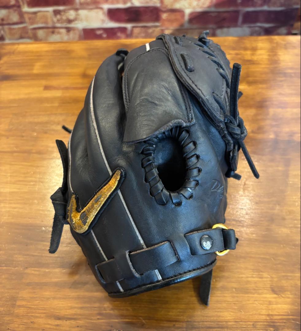 湯揉み型付け済み　NIKE 軟式グローブ　ダルビッシュモデル　レア品