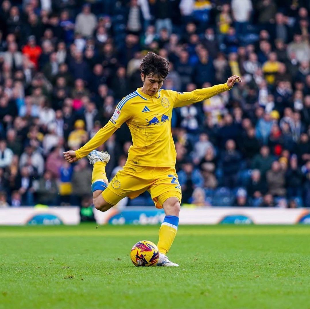 24-25 田中碧　リーズユナイテッドアウェイレプリカユニフォーム