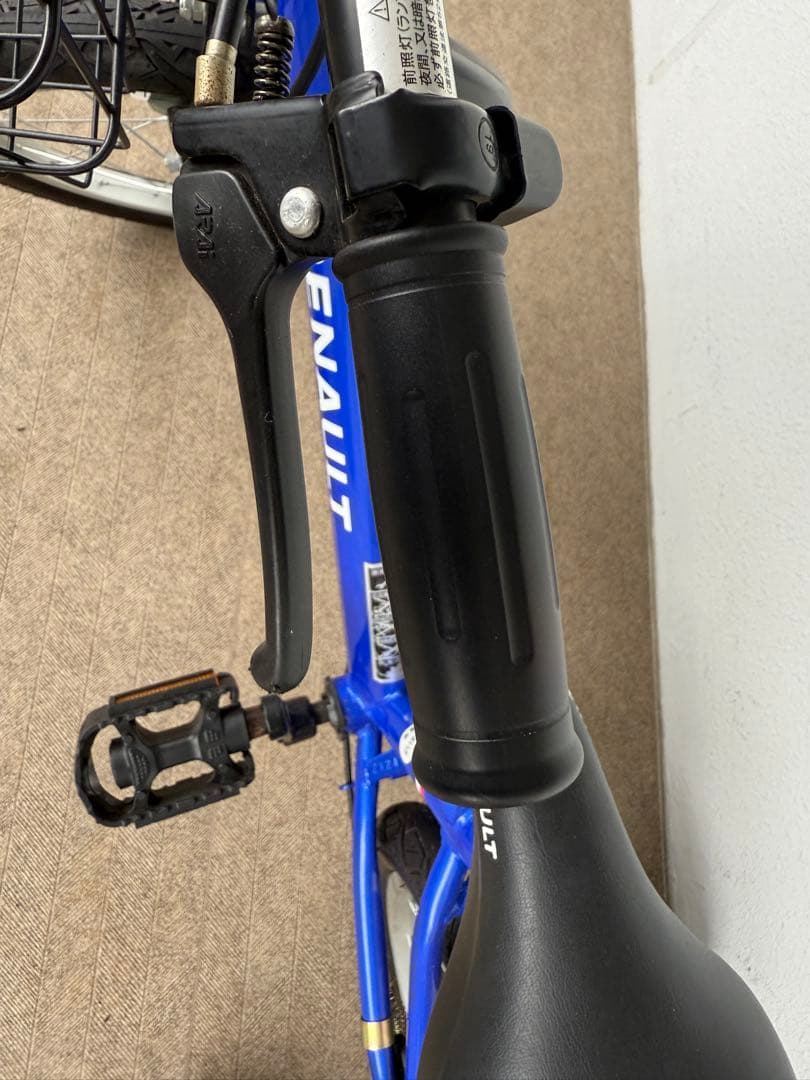 RENAULT 子供用自転車18インチ 青(名古屋市まで取りに来ていただける方)