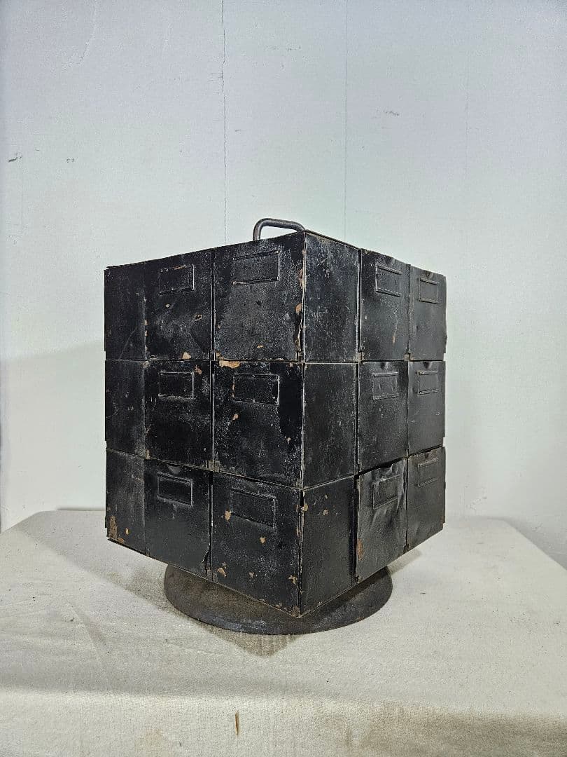 USヴィンテージ アイアンのロータリーボックス インダストリアル パーツケース