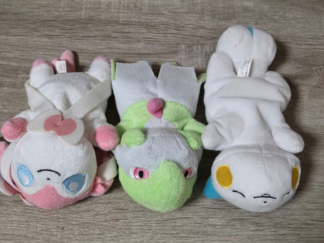 ポケモン　くったりぬいぐるみ　ニンフィア　サーナイト　パチリス