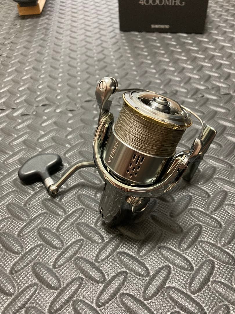 美品 SHIMANO 18 STELLA 4000MHG シマノ ステラ