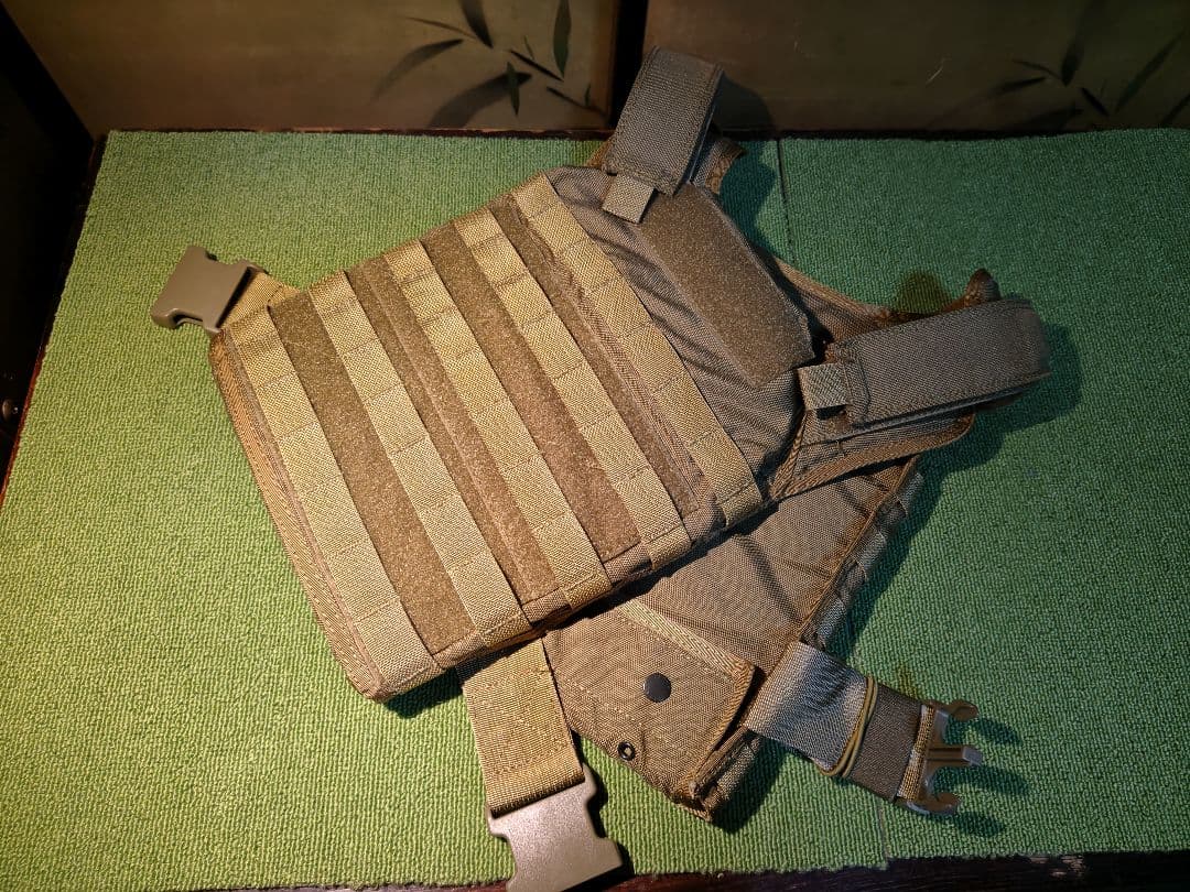 FLYYE Fast Attack プレートキャリア 実物防弾プレート入り