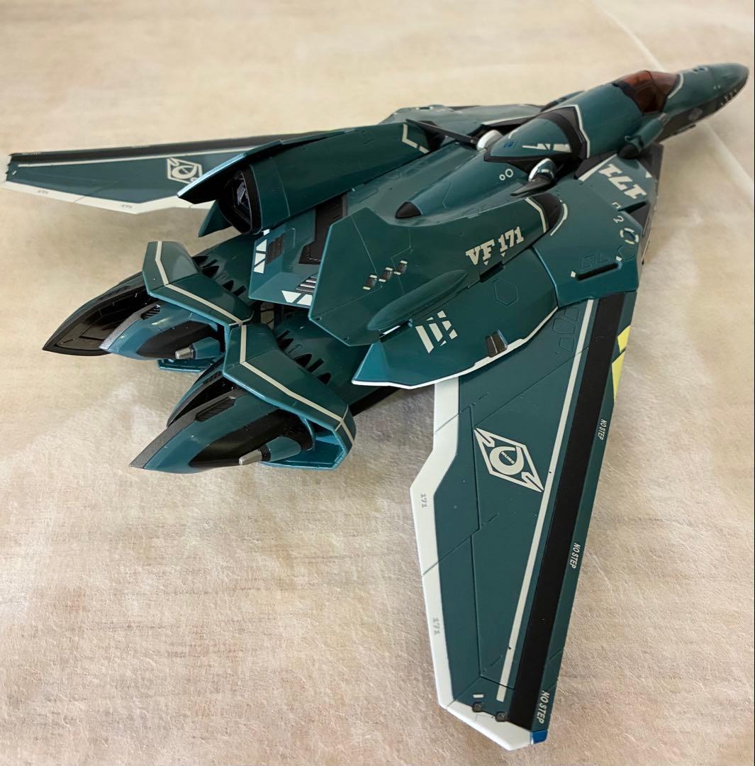 美品 DX超合金 VF-171 ナイトメアプラス（一般機） マクロスF