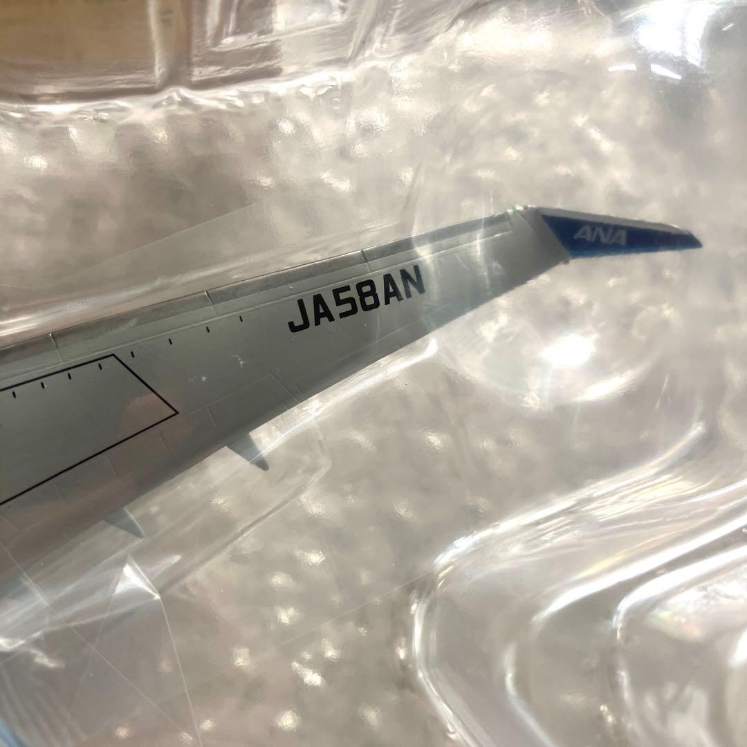 【限定新品】ANA 737-800 ふるさとジェット 1/200【匿名】